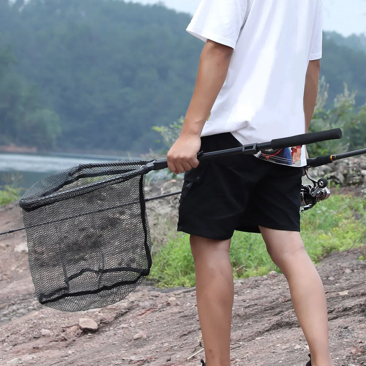 Sougayilang Folding Telescopic Fishing Landing Net – 65–112cm Extendable Brail Net for Freshwater & Saltwater
